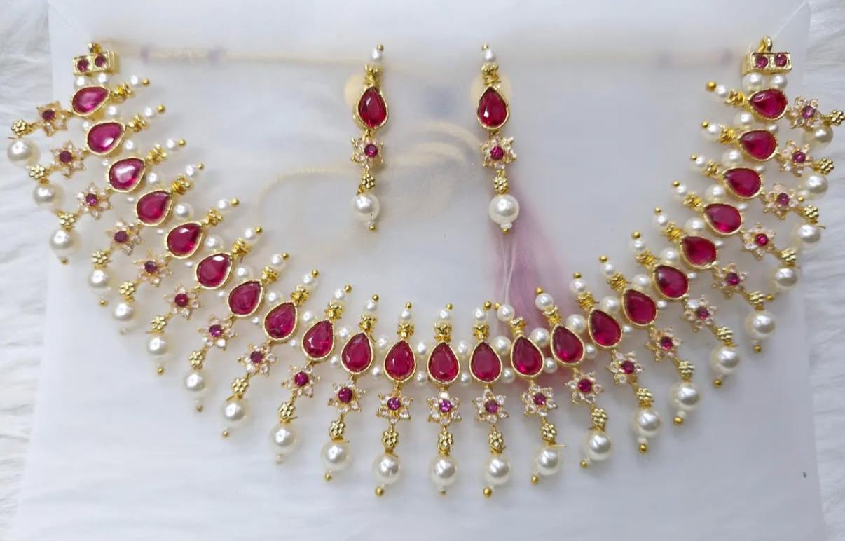 Lariya Paan Necklace